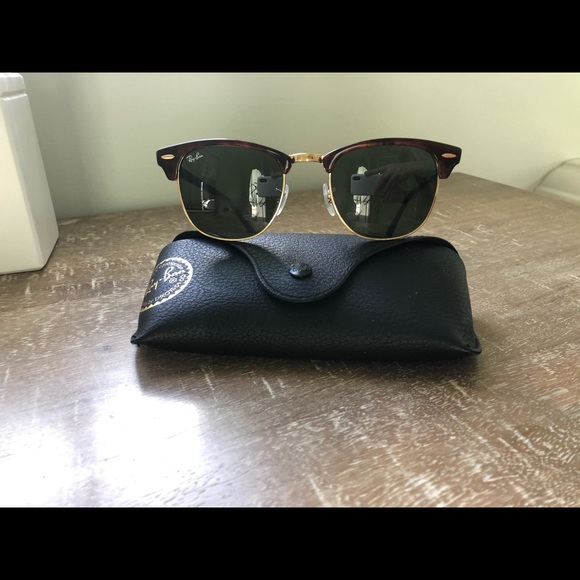 Women’s Ray Ban Sunglasses - Picture 1 of 5